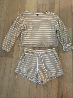 Universal thread white & tan striped shirt and short set